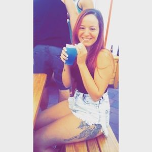 Meet your Posher, Ashley